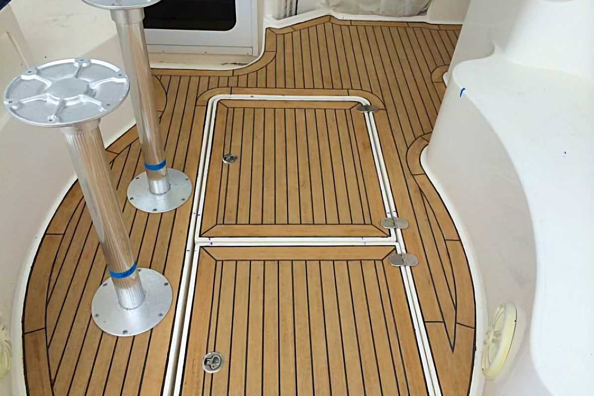 Покрытия из натурального и искусственного тика Покрытия из натурального и искусственного тика